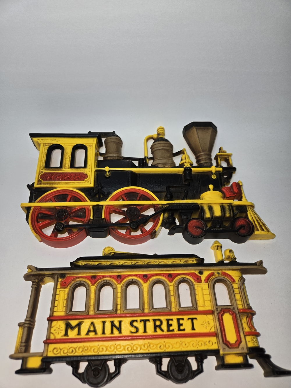 Vintage Homco 1975 Train Locomotive & Trolley Car Wall Plaques Set of 2